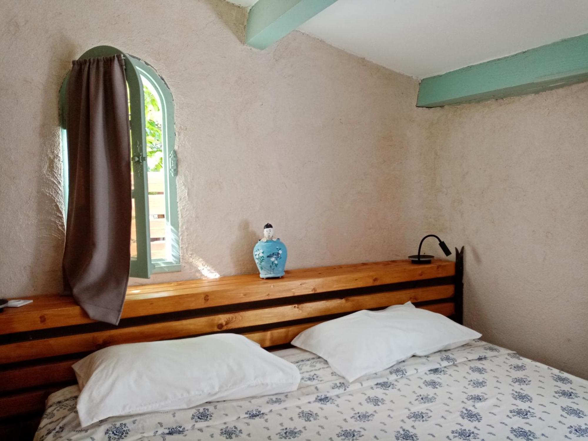L'Atelier Bed and Breakfast Saint-Maximin  Værelse billede